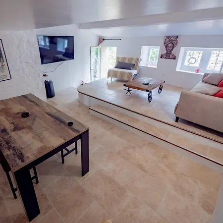 Au Coeur Des Holiday home